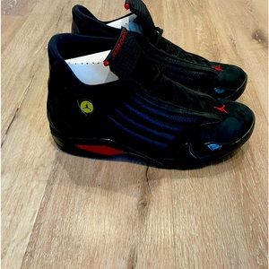 Jordan Retro 14 (The Last Shot) with OG box. Shoes worn in 98’ where he posed!